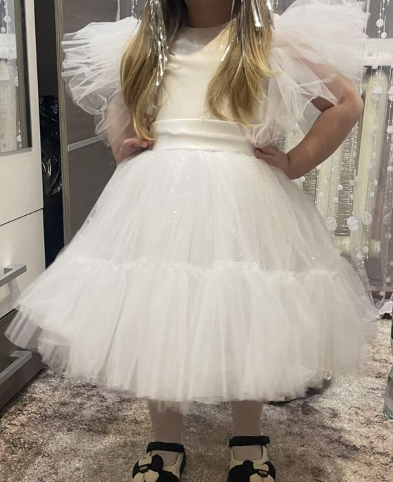 Плаття на свято для дівчинки 98-104розмір