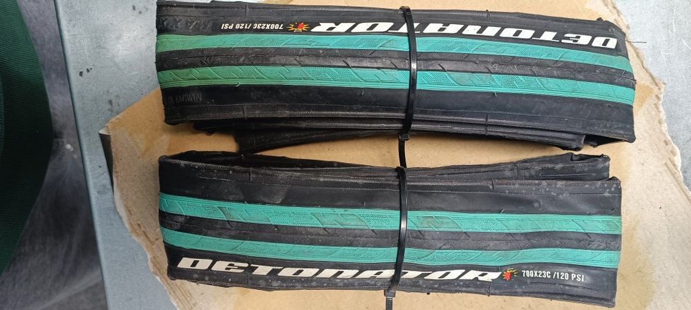 Pneus Maxxis Detonador bicicleta