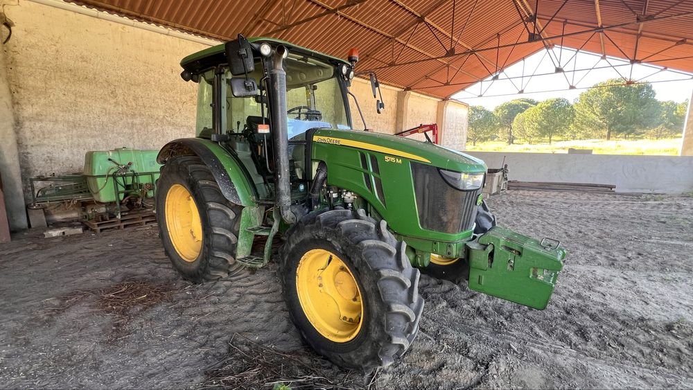 Trator John Deere 5115 M