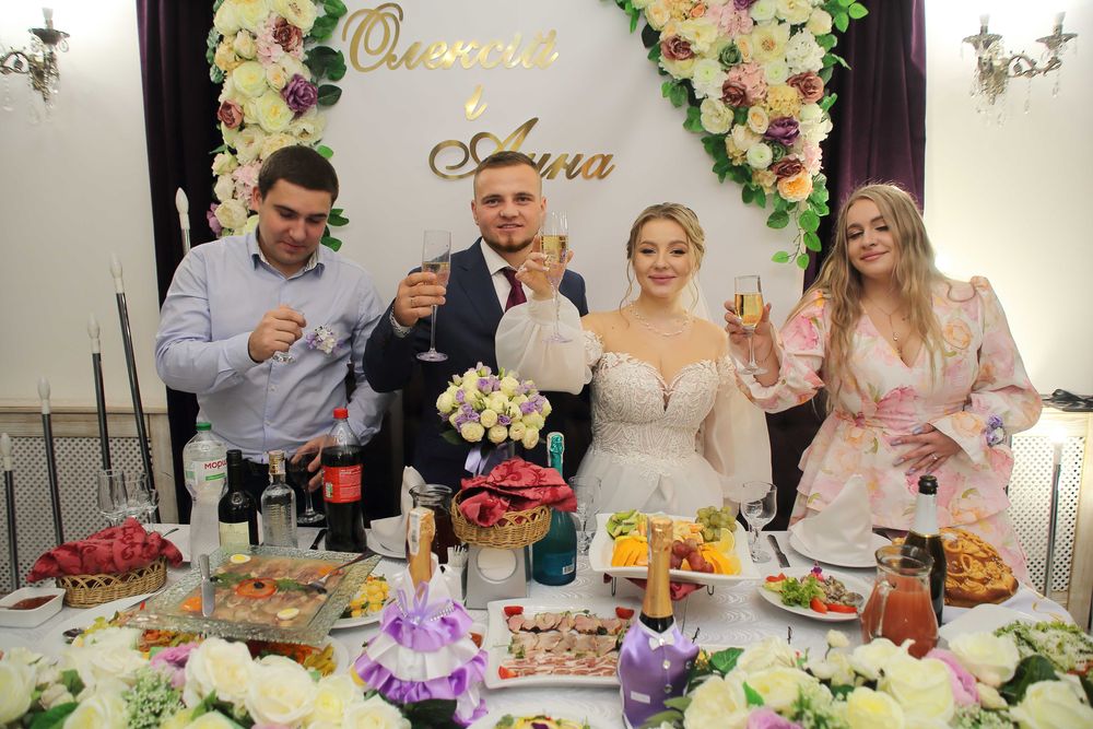 Ведущая.-Свадьба.Юбилей-400гр/час.Музыка. Фото+Видео-1000гр/ч.укр зала