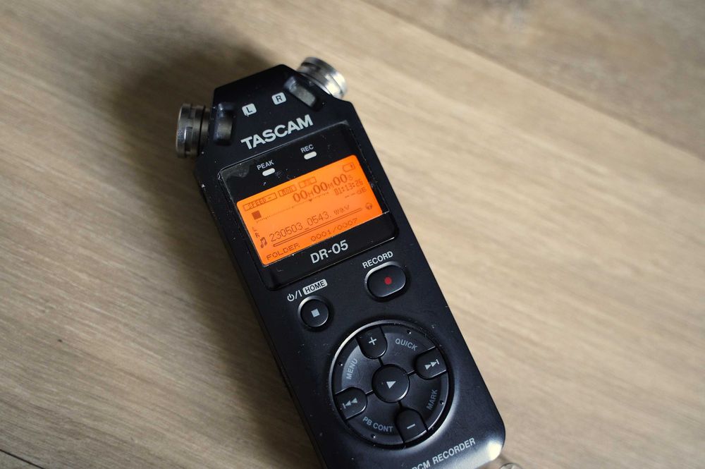 Rejestrator dyktafon cyfrowy Tascam DR-05