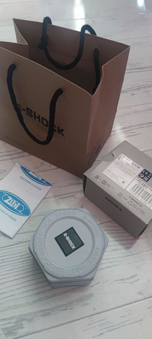 Zegarek Casio G-Shock GMA-B800-1AER