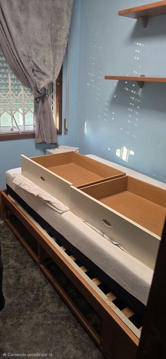 Cama de solteiro corpo e meio