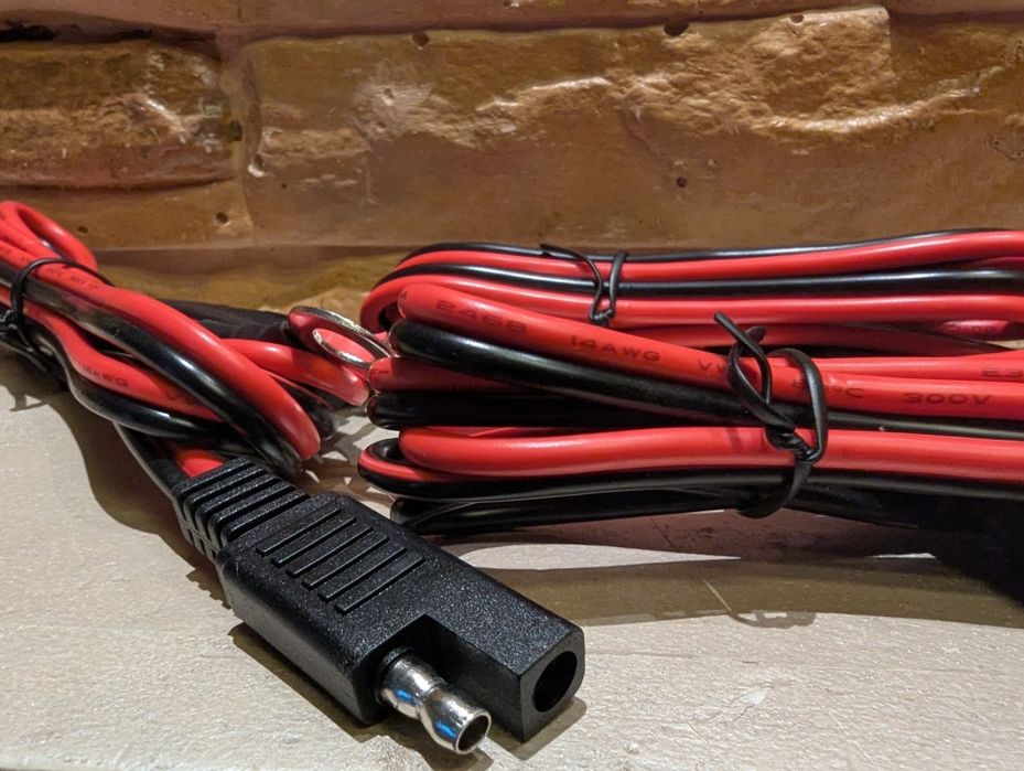 З'єднувальний кабель SAE 14AWG довжиною 1 м з вбудованим запобіжником 10A