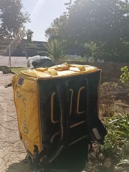 Mochila térmica Glovo + Capacete