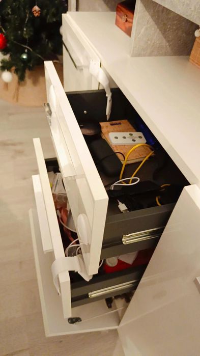 Móvel sala com zona para livros