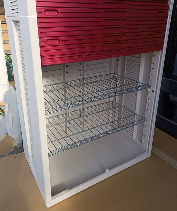 Armário em plástico