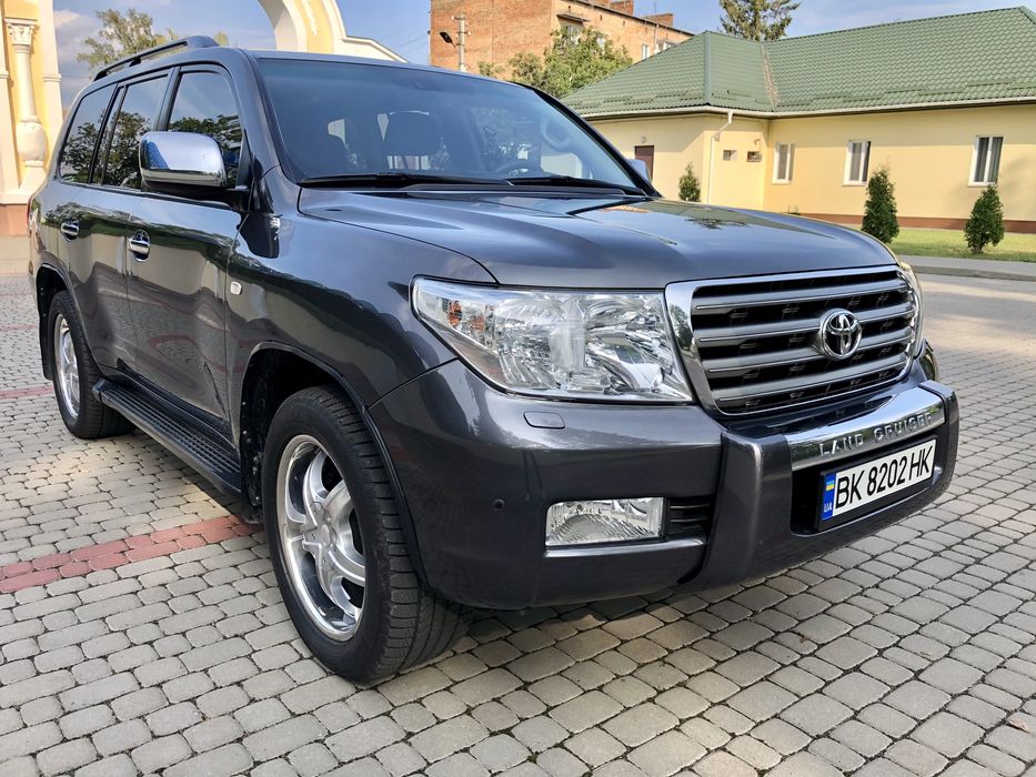 Toyota Land Cruiser 200