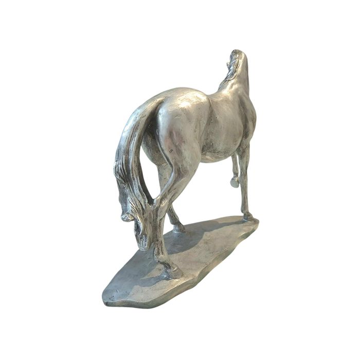 Cavalo em Resina (Marfinite) pintado a prata