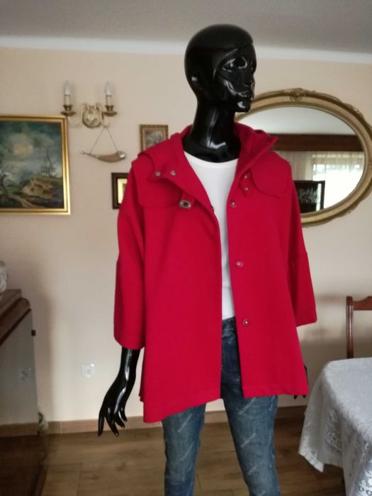 ESCADA SPORT_kaszmir_kurteczka / wdzianko / ponczo- uniwersalna (S-XL)