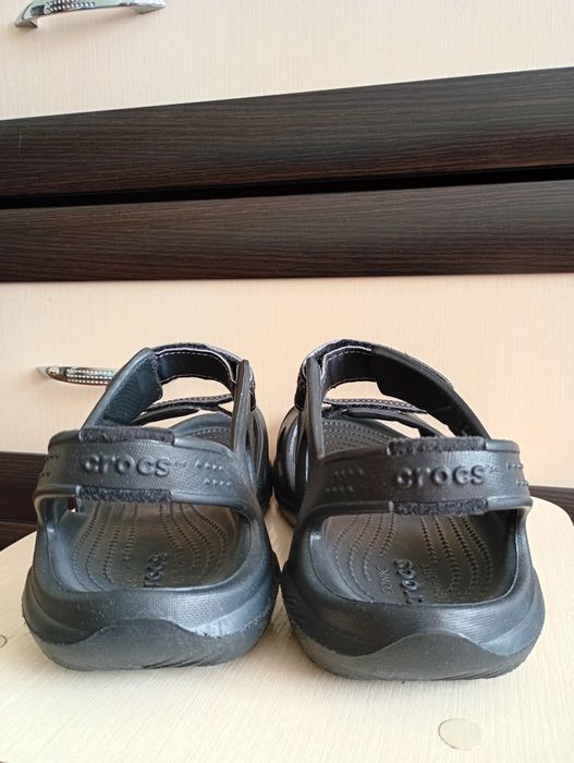 Чоловічі сандалі CROCS
