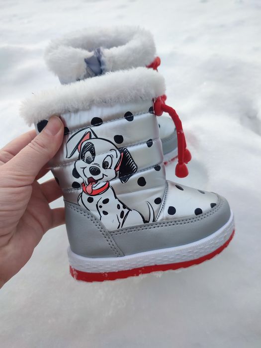 Зимові дитячі черевички.