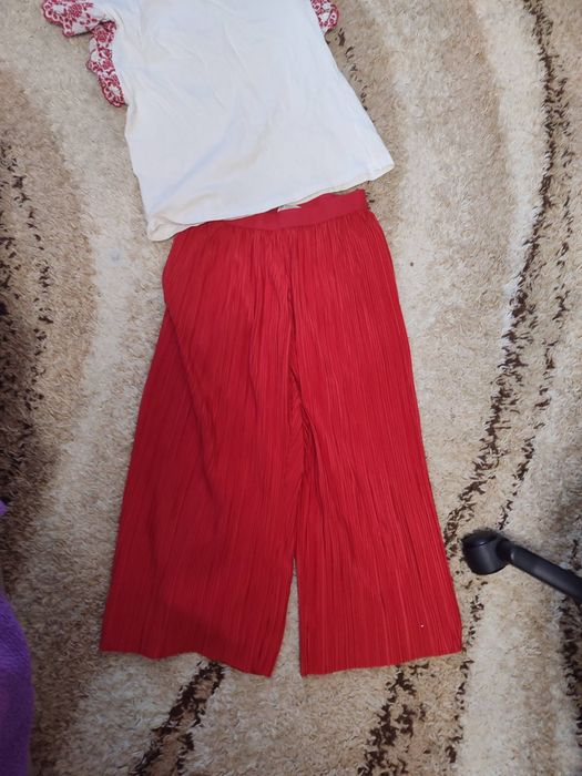 Костюм на дівчинку фірми zara літній