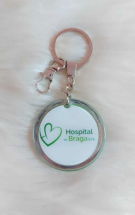 Chaveiro com borla / nome e inicial / presente perfeito