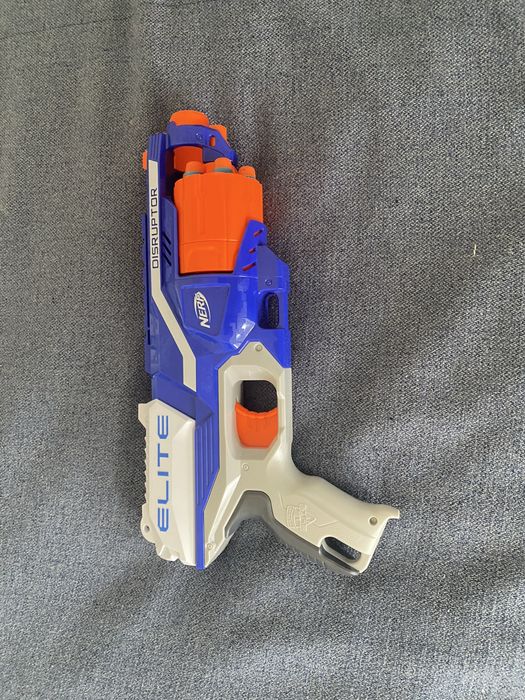 Nerf com revolver e balas sa linha elite em otimas condições