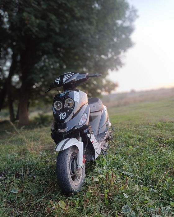 Продам скутер 80 куб