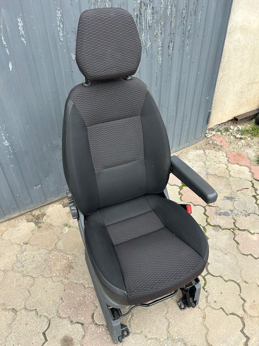 Fotel pasażera Peugeot Boxer Ducato pojedynczy  Kamper Laweta