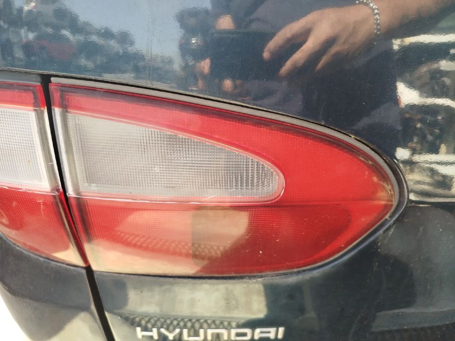 Farolim da mala esquerdo HYUNDAI H-1 (A1)