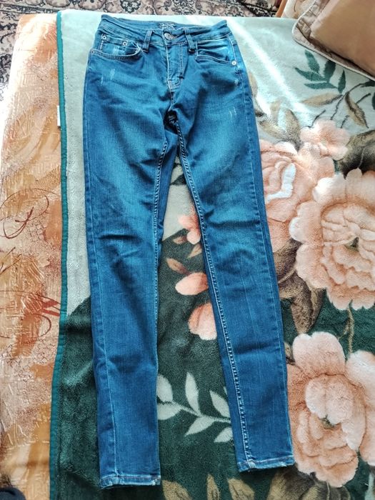 Продам джинсы итальянские женские