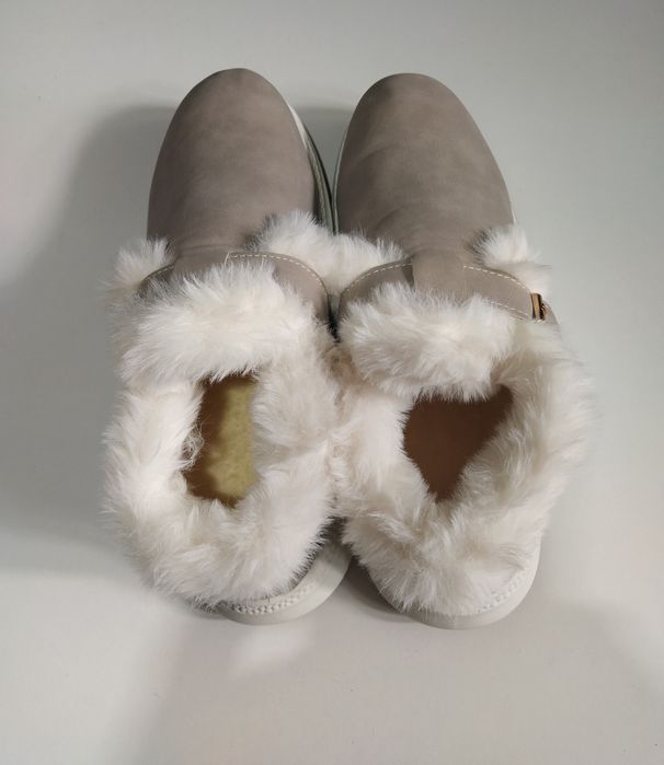 Зимові жіночі черевики нові