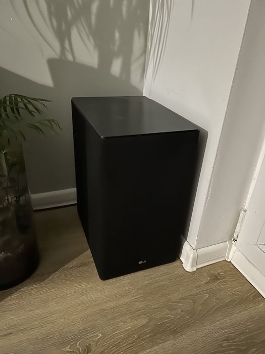 Okazja ! Tv LG oled  55b8pla + soundbarem Lg sk9y