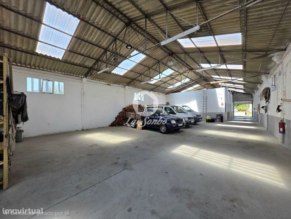 Armazém de 400 m² em Árvore + 567m2 logradouro, Vila do Conde