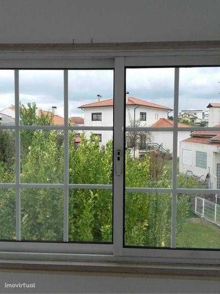 T2 +2 compartimentos com 60m2, aquec. central a gás natural, Viseu