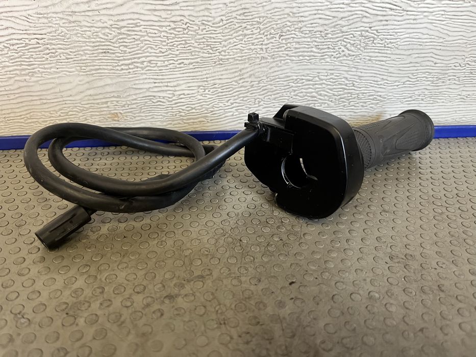 Rollgaz elektroniczny manetka triumph speed triple 1050rs 1200