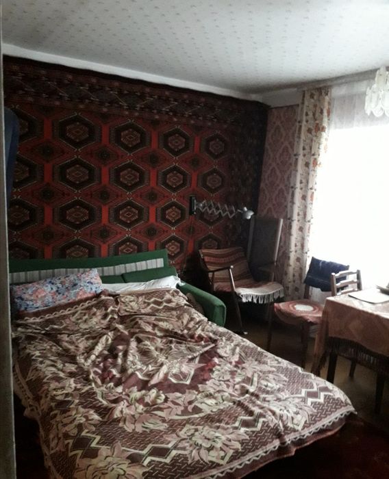 Дача з земельної ділянкою