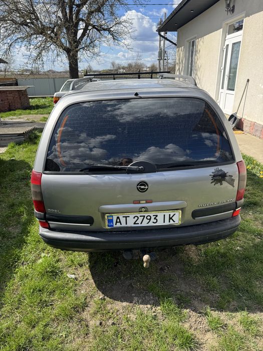 Opel omega універсал