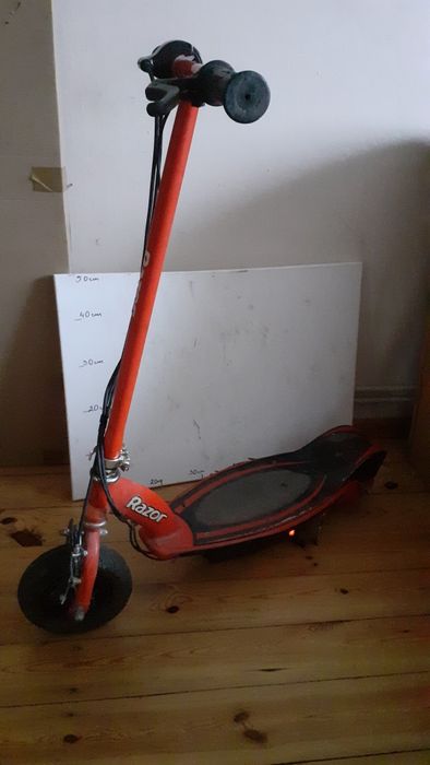 Hulajnoga elektryczna Razor S200