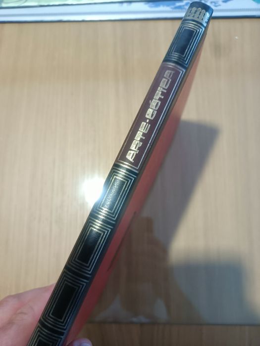 Vendo livro Os Tesouros da Arte Gótica