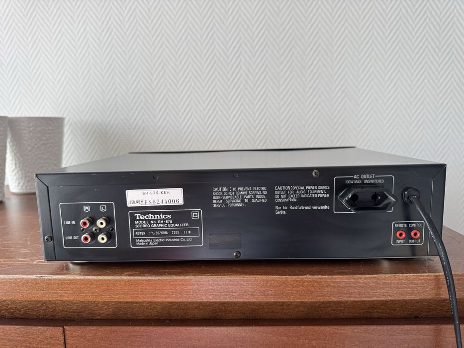 Equalizer Technics SH-E75