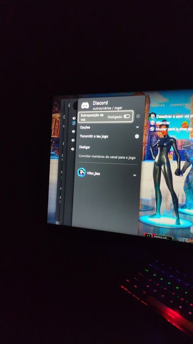 Xbox series s com leves arranhões de uso