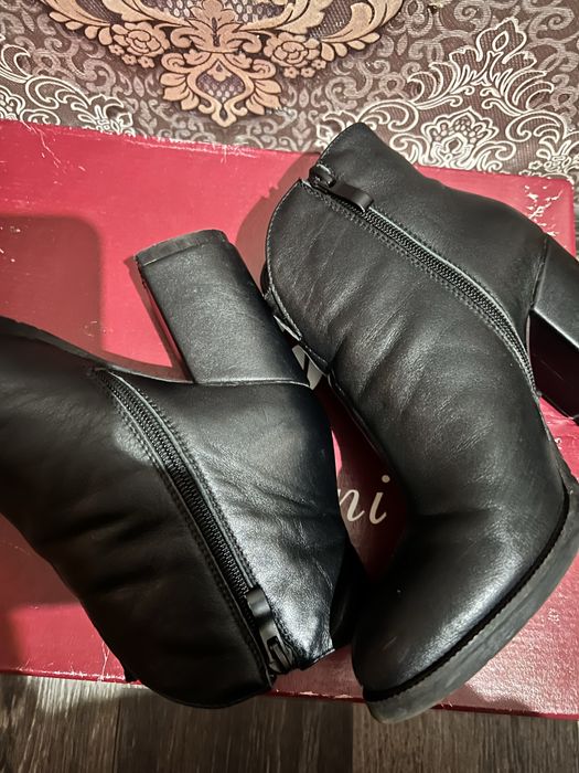 Ботильйони з натуральної шкіри