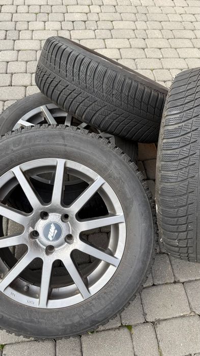 Felgi aluminiowe 16" 5x110 z oponami zimowymi Bridgestone 215/60/16