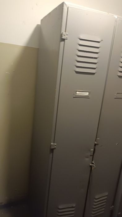 Sprzedam szafkę pracowniczą