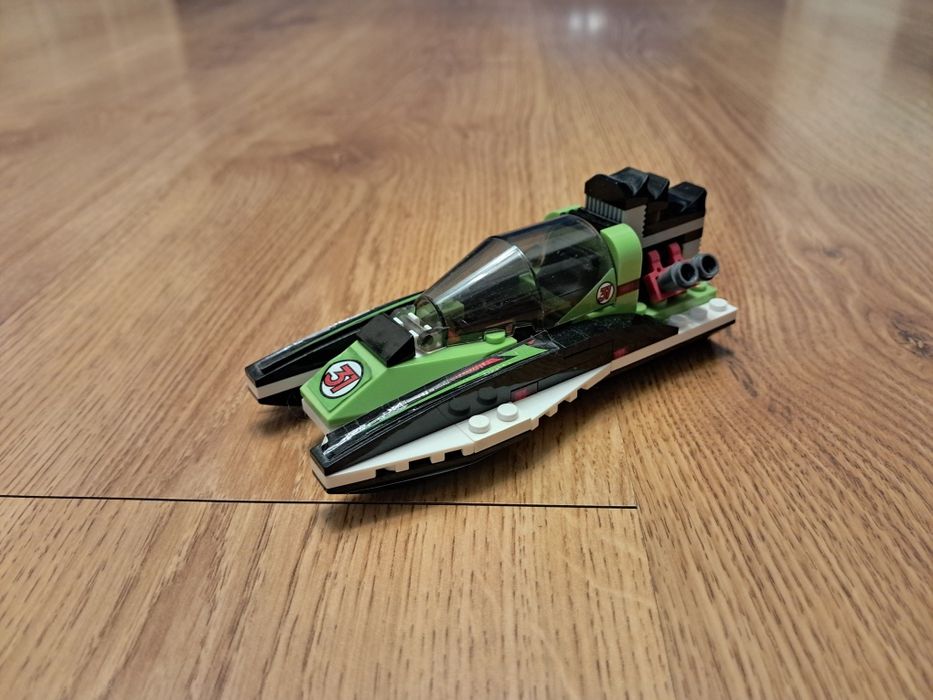 Motorówka lego (sam pojazd)