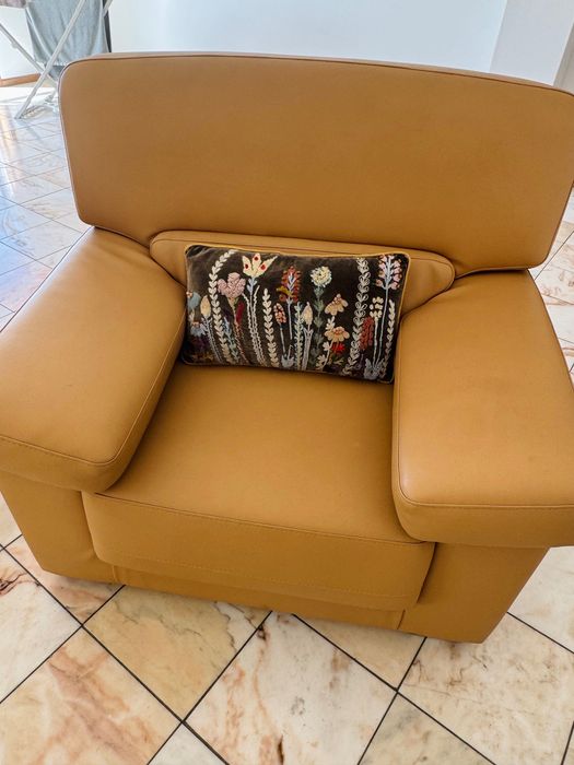 Conjunto de sofá + 2 poltronas