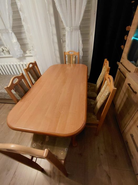 Stół rozkładany + 6 krzeseł stan bdb