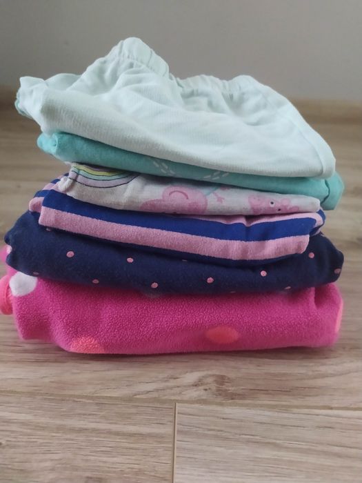 116 bluza HM spodnie HM spodenki sukienka Sinsay