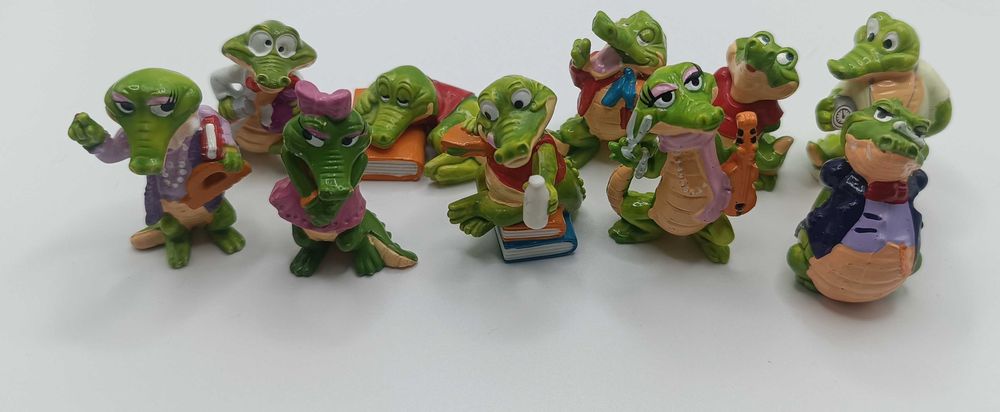 Krokodyle figurki Kinder niespodzianka szkoła 0