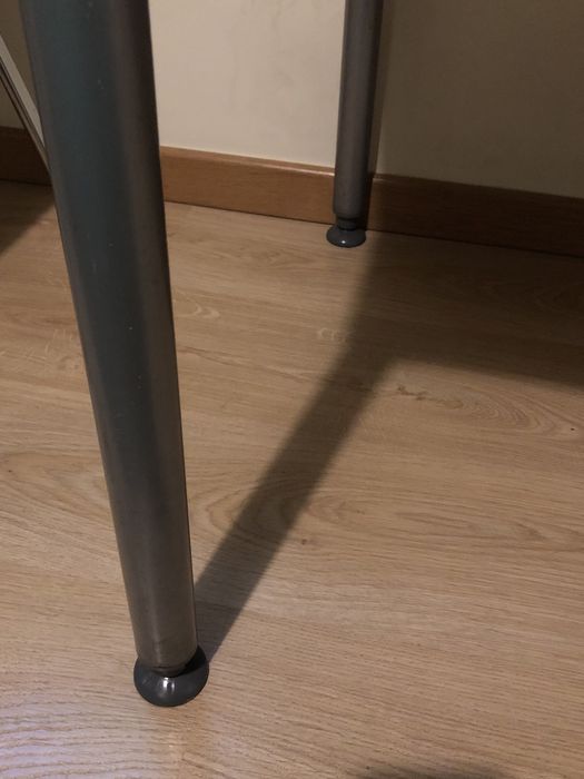 Secretária 1,40 x 0,67 x 0,70