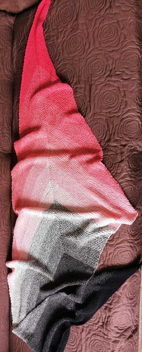 Handmade - wielka chusta szal otulacz "strzałka"