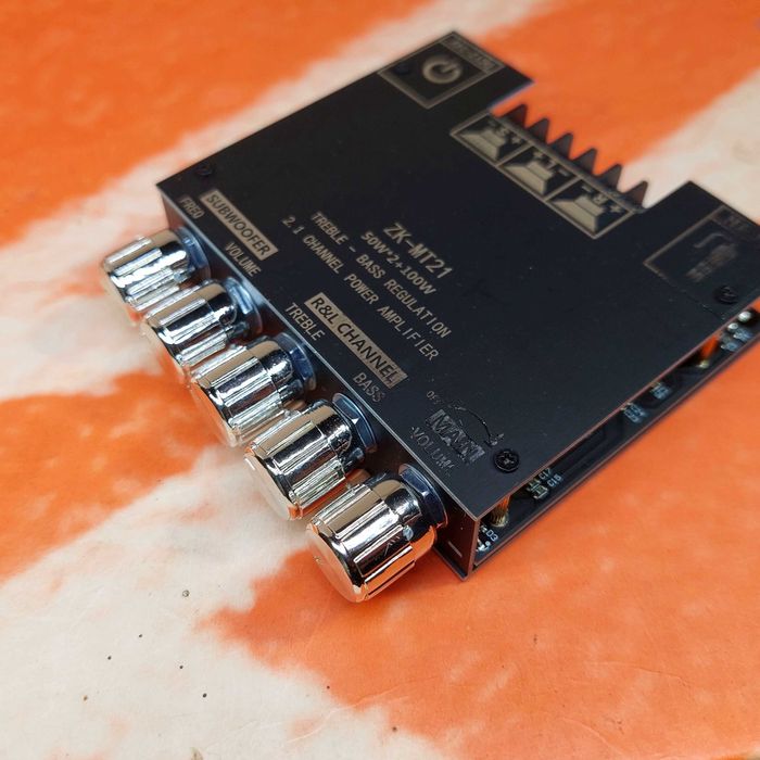 Супер усилитель звука 2 × 50 Вт + 1 × 100 Вт сабвуфер - 2.1-канальный