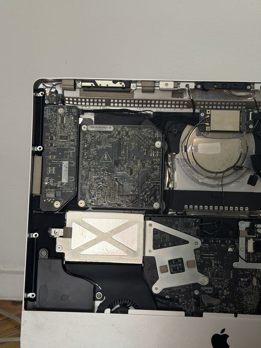Apple iMac 21.5” A1311 – liga – para peças ou reparação