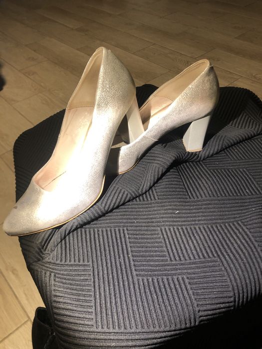 Buty złote lasocki skórzane