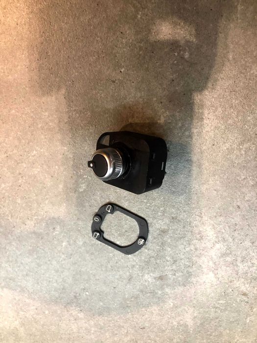 VAG 8V0959565 C Переключатель зеркал  AUDI A3 SEDAN