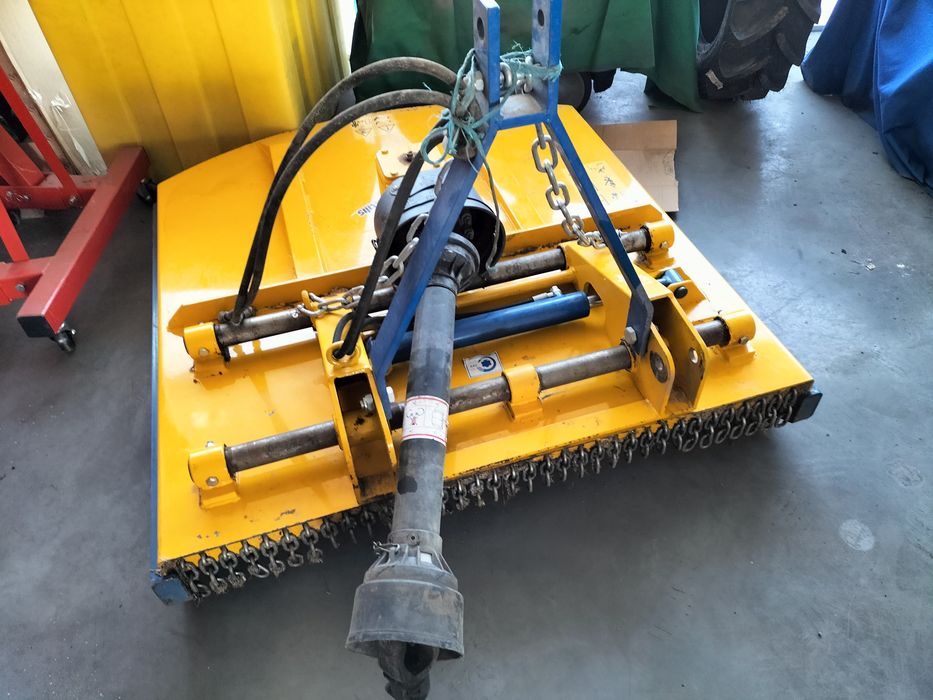 Capinadeira Hércules hidráulica