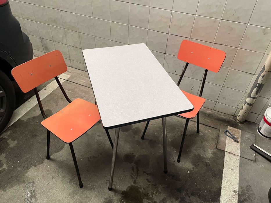 conjunto de cadeiras e mesa vintage para cozinha